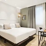 阿卡德壮丽酒店