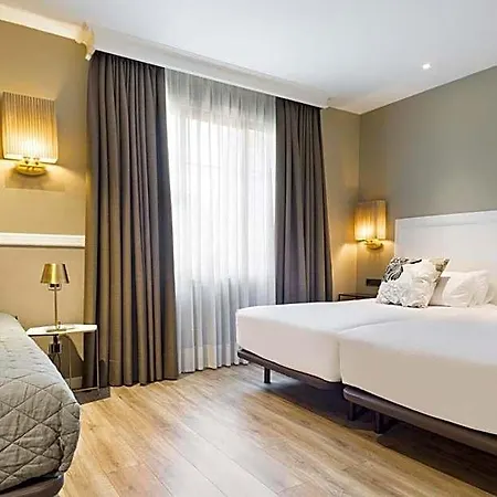 Otel Acta Splendid