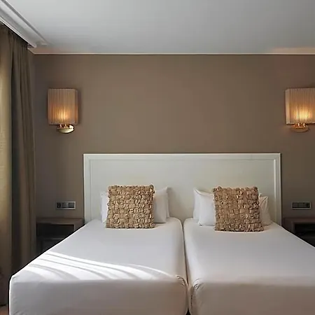 Otel Acta Splendid