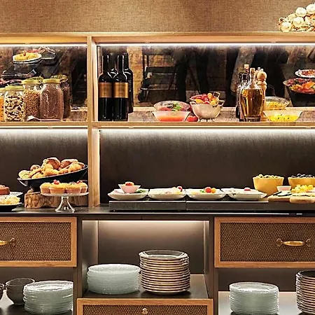 Otel Acta Splendid 3*