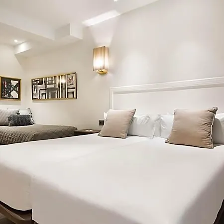 Otel Acta Splendid