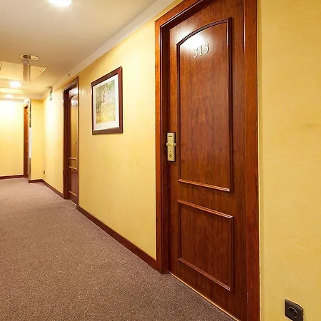 Acta Splendid Hotel