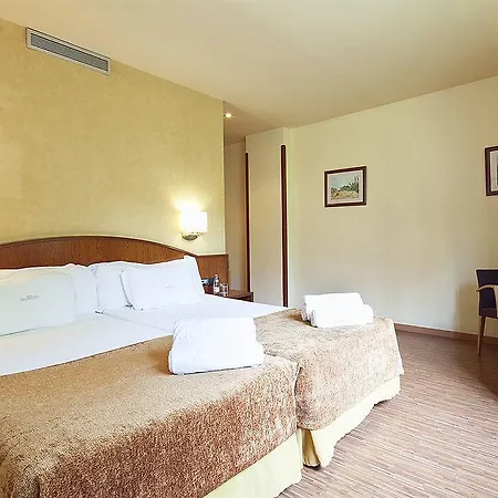 Acta Splendid 3*
