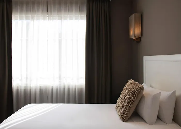 Acta Splendid Barcellona