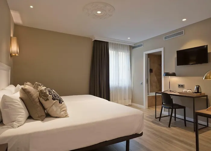 Acta Splendid Hotel 3*