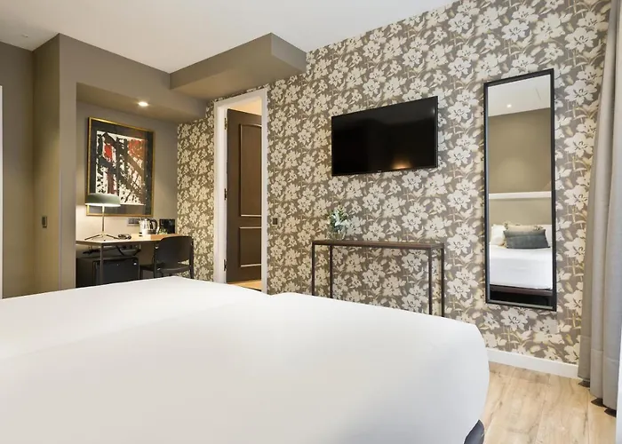 Acta Splendid Hotel 3*